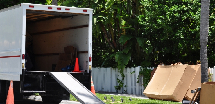 Renting a Moving Truck: Requirements and Steps